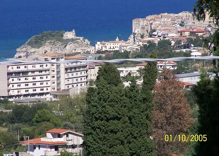 Floritalia - Ricarica Auto Elettriche 公寓