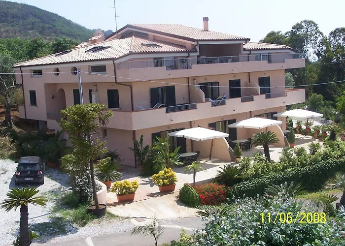 Floritalia - Ricarica Auto Elettriche 公寓 圣多米尼卡