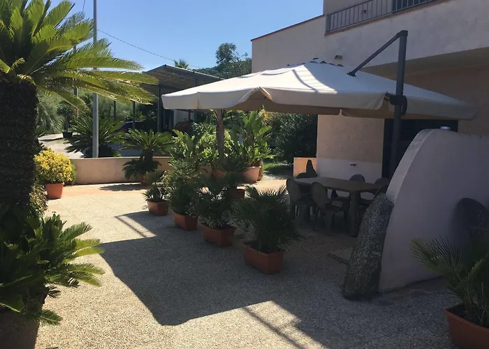 Floritalia - Ricarica Auto Elettriche 公寓